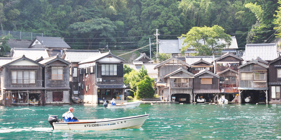 写真で見る伊根の舟屋群